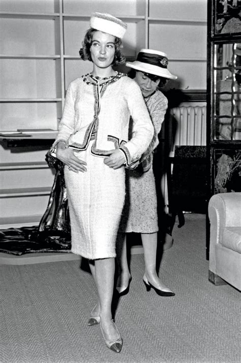 giacca chanel famosa|THE ICONIC WHITE JACKET .